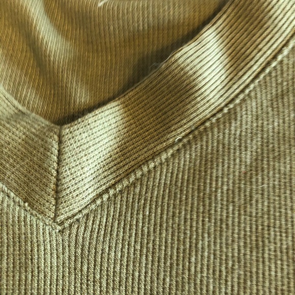 ZAFUL SET: v-neck t-shirt and shorts - Picture 3 of 6